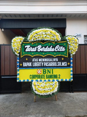Papan Bunga Duka di Kamal
